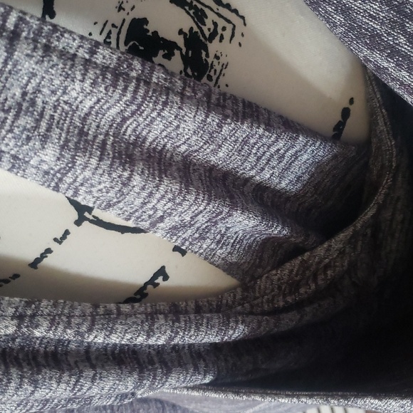 Athleta gray long sleeve backless all sport everywhere top L - Picture 3 of 5